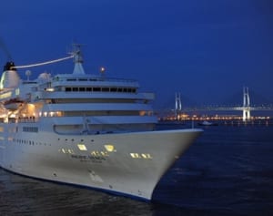 年末年始客船ラッシュ　横浜大さん橋、26日は3隻