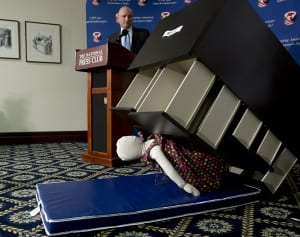 イケア、チェストで死亡した子ども3人の家庭に58億超の賠償金支払いへ