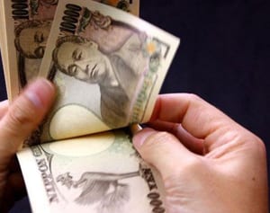 平均介護費用月8万円のいま…老後資金っていくら必要?