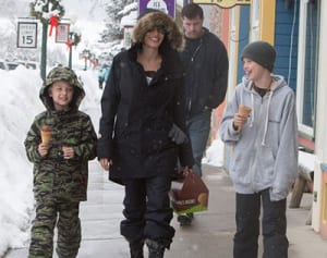 アンジェリーナ・ジョリー、新年を幸せな笑顔で迎える