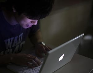 “ブロック”は逆効果…激増するネットストーカー対処法4