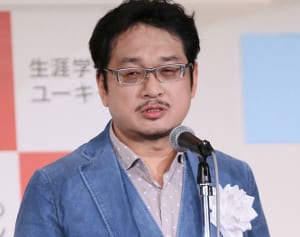 やくみつる氏も苦言、「高齢者」年齢定義引き上げの意味とは