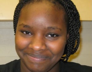 18歳の母、2歳の息子への虐待をライブ配信して逮捕