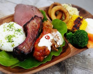 Aランチ選手権優勝！スペアリブにこだわった「パナマ原人」