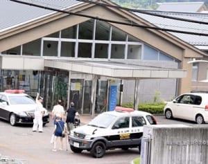 やまゆり園建て替え、再検討　「拙速」批判受け知事