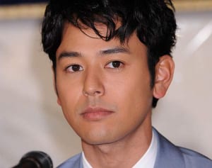 妻夫木聡　シガーバー滞在4時間…「新婚5カ月」恐妻の休日