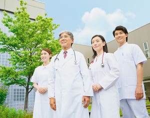 日本に2つ「タダで医者になれる大学」どちらも男ばかり