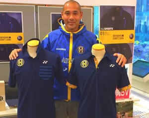 「沖縄の誇りを共有」高原直泰氏の沖縄SV、首里織・紅型コラボポロシャツ開発