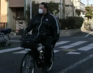 稀勢の里 移動は自転車…質素生活の陰に“おしん横綱”の教え