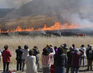 春告げる高原の火　箱根・仙石原「山焼き」