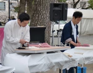 「花見」と「かまぼこ」一緒に楽しんで　小田原