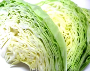 「むいてから切る」が正解。春キャベツをおいしく食べる基礎知識