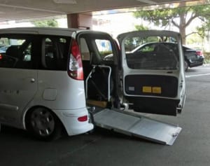 “介護に優しい街”東京都港区の至れり尽くせり介護サービス