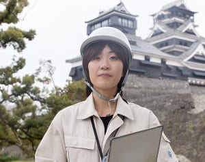 熊本地震から1年、熊本城修復に取り組む27歳女性の決意