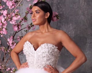 「結婚式のために減量する必要なんてない」　デザイナーが花嫁に力強いメッセージ