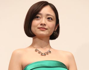 安達祐実のセーラー服姿に「35歳？うそだ…」と話題