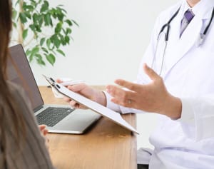 血管の名医が解説「立って食事」で“かくれ高血糖”対策に