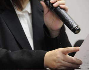 「子どもが笑える環境を」横浜原発いじめ、母が会見