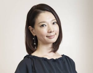 元宝塚男役トップ朝海ひかる、『ローマの休日』王女演じる