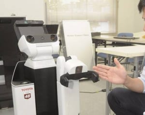 お手伝いロボ　介護分野で実証実験　トヨタと相模原市内企業が共同研究
