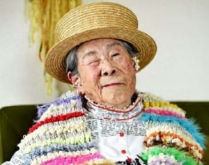 世界が注目！９４歳のモデルにインスタフォロワー３万６０００人