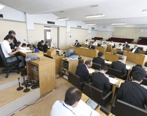 「女性市議ゼロ」垂水市、男性がスーパーにいると噂立つ時代も