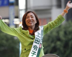 小池百合子都知事 都議選女性候補走らせた「勝利のグリコ指令」