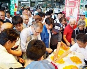 県産マンゴー最高値１５万円　県やＪＡなどが東京でＰＲ活動　