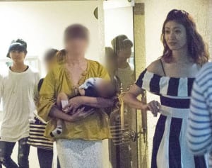 山田優　小栗旬不在の誕生日を祝った弟・親太朗の代役パパ奮闘