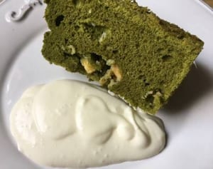 第133飯「抹茶とホワイトチョコレートのシフォンケーキ」