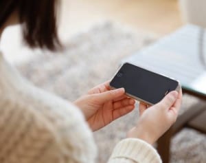 寂しがりばあばにはテレビ電話！「見守りサービス」6つのタイプ