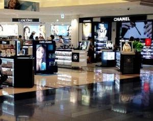 国内メガ空港“飛ぶ前買い”がお得！「免税店」の徹底利用法