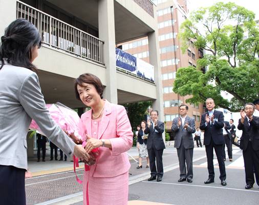林横浜市長、3期目へ抱負「持続的成長へ決意」