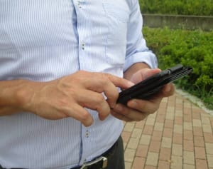 脳神経外科医が「スマホ認知症」のおそれ指摘、うつ病にも