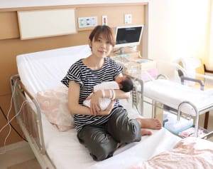 第二子誕生でまめちゃんのリアクションは… 『まめ日和』第79回