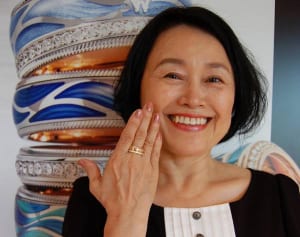 浮いたお金でマンションもゲット、懸賞の達人教えるはがきの書き方