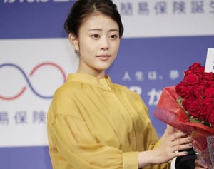 娘の代わりにLINE返信…「カホコ」超えの過保護親は実在する！