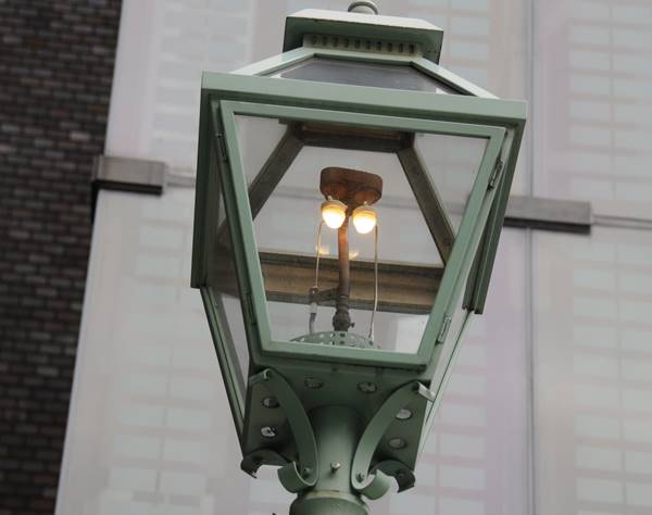 150年前のロマンの光　ガス灯発祥の地に再び　横浜市