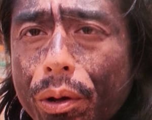 ナスD　修正に月1千万円「落ちない黒肌はCG」の証拠写真