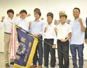 アマチュアサーフィン日本一に　藤沢