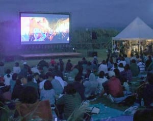 星空の下で映画鑑賞　三浦・城ケ島