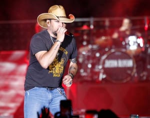 ラスベガス銃乱射　一目散に逃げたジェイソン・アルディーンに「臆病者」の声