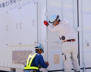 「待ちに待っていた」　阿嘉島に海水淡水化装置が到着　島民喜びの声