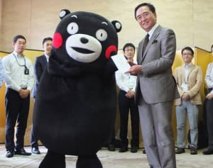 熊本地震支援くまモン「感謝」神奈川県庁訪問し礼状