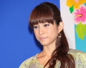 上原多香子　仕事ゼロに…「スピード再婚で一発逆転」の声も