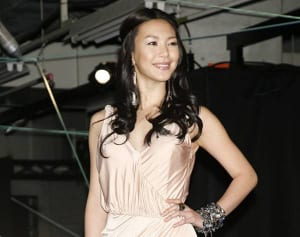 知花くらら　和装姿で結婚報告　お相手は舞台俳優