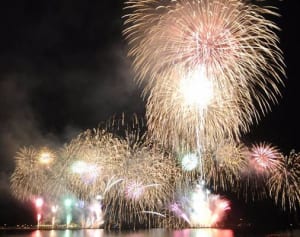 ふじさわ江の島花火大会が中止　台風接近で安全確保できず