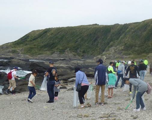楽しみながら城ケ島の海岸清掃　28日、参加者にマグロ試食も　三浦市
