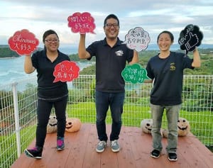 手作り吹き出し「超いいね！！」　今帰仁・道の駅リカリカワルミ　絶景バック、ＳＮＳで好評