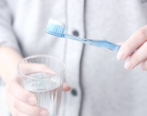 歯磨きでリスク減！OVER40女性襲う「糖尿病」の新常識